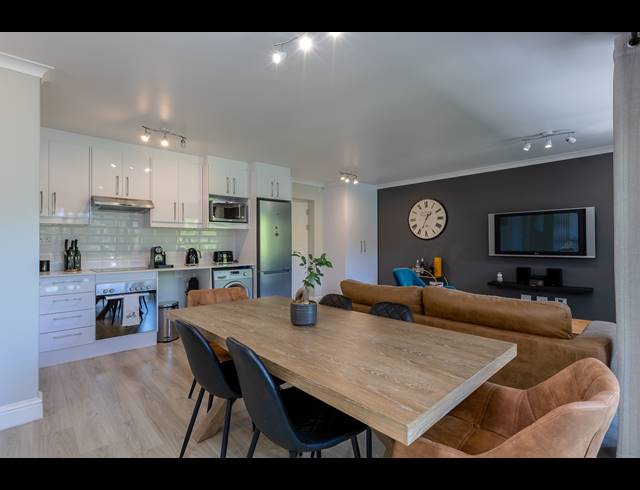 1 BEDROOM APARTMENT SOLD IN KENILWORTH UPPER